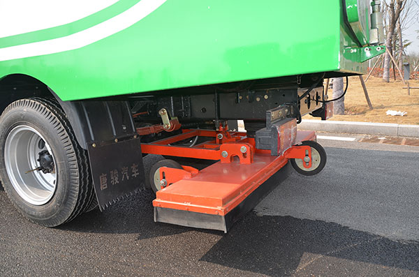 公路修补专用车